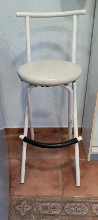 Taburete blanco