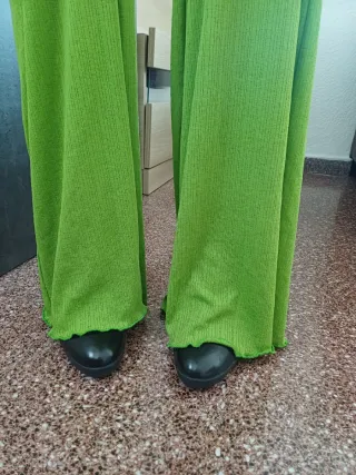Mono pantalón largo.