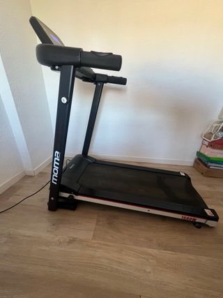 Cinta de correr Moma, plegable, casi sin usar.