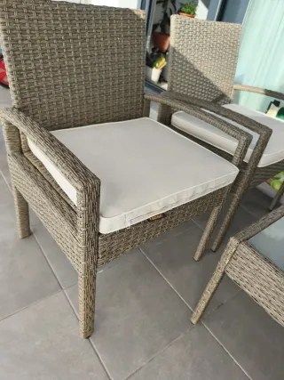 Conjunto de jardín mesa, 2 sillas y un sillón