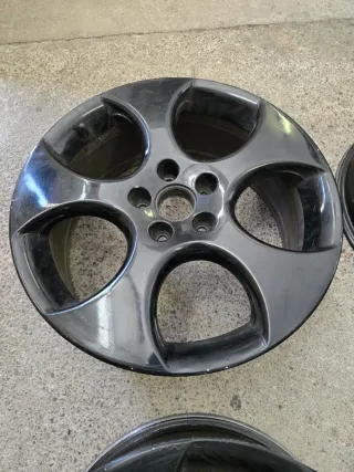 Llantas Detroit Golf GTI 18 5x112