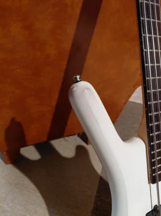 Bajo Warwick Corvette 4 cuerdas