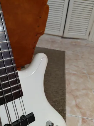 Bajo Warwick Corvette 4 cuerdas