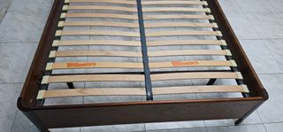 Cama de madera con cabecero y almacenaje+somier