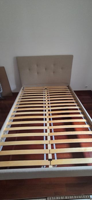 IKEA cama con cabecero y colchón