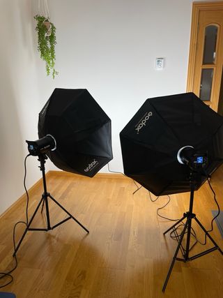 Focos profesionales de fotografía y video Godox