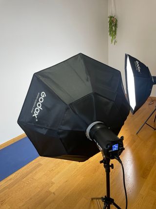 Focos profesionales de fotografía y video Godox