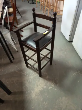 Trona de madera vintage