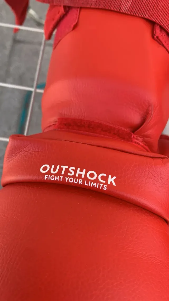 Protecciones de pie karate Outshock
