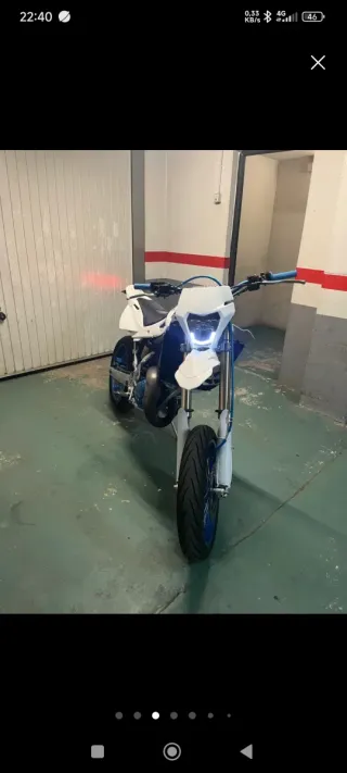 Husqvarna SM 125cc 2T en perfectas condiciones