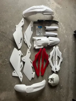 Husqvarna SM 125cc 2T en perfectas condiciones