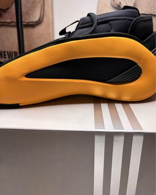 Adidas Harden Volume 8 Zapatillas amarillas