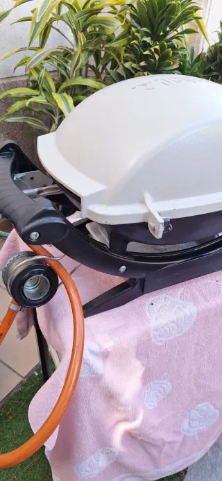 Barbacoa Weber Portátil Gas Negra y gris