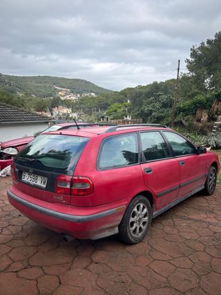 Volvo V40 1999