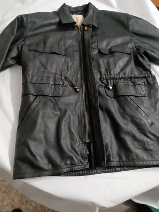 Chaqueta de Piel Negra