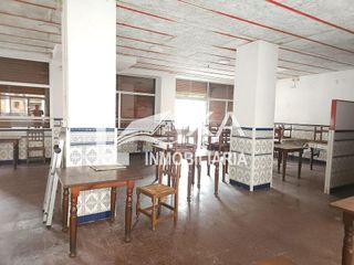 Local comercial en venta en Sant Ildefons en Cornellà de Llobregat