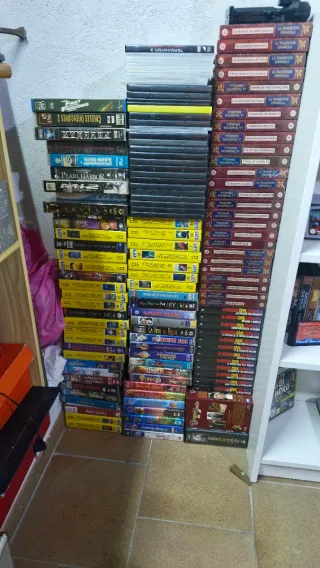 Lote Películas VHS y DVD Variadas