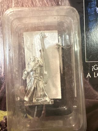 Figura warhammer gandalf el señor de los anillos