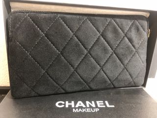 Neceser Chanel Negro y Dorado