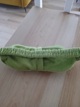 Antifaz de rana verde