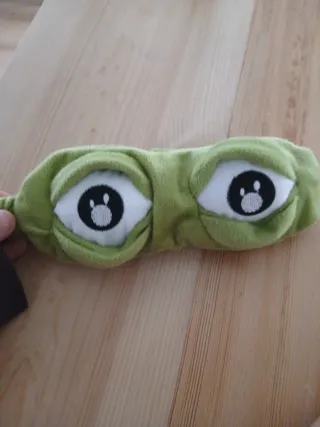 Antifaz de rana verde