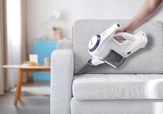 - Hoover CVIVA15 Aspirador de Escoba multifunció