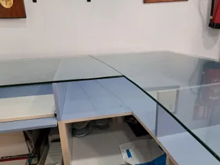 Mostrador de madera lacado de grandes dimensiones