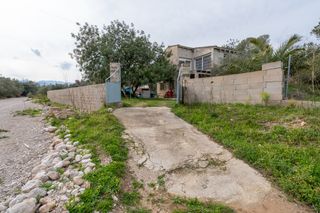 Finca con casa de campo y agua de pozo comunitario