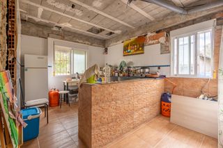 Finca con casa de campo y agua de pozo comunitario