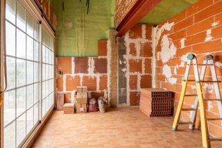 Finca con casa de campo y agua de pozo comunitario