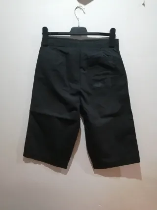 Pantalón corto corte clásico. Celio.