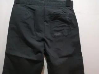 Pantalón corto corte clásico. Celio.