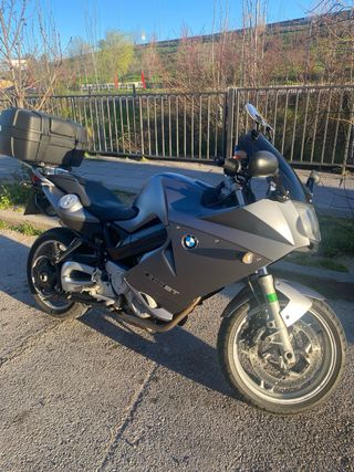 BMW F800ST Gris