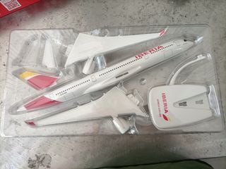 - Herpa Miniatura del avión Qantas Airbus A330-2