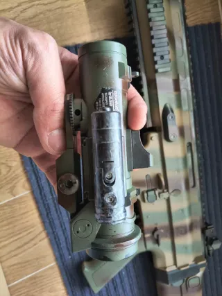 Replica FN SCAR-L giocattolo