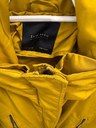 Gabardina Zara Amarilla Talla XS