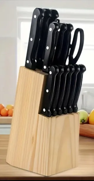 Juego de Cuchillos con Bloque de Madera