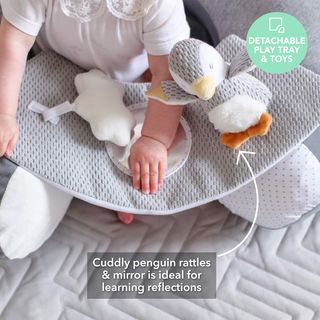 Nuby Little Penguin Sit-Me-Up - Cojín hinchable pa