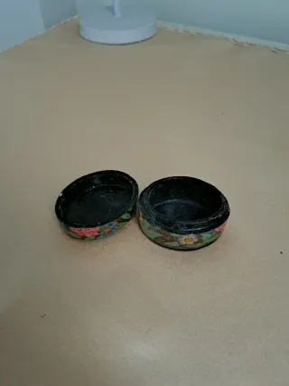 Scatola Vintage in Carta Pesta Dipinta a Mano