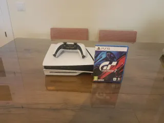 PS5 Slim Standard, 1 TB. Con gran turismo 7.