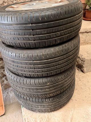 Neumático 195/55 R16