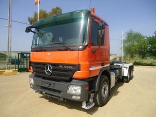 Mercedes ACTROS 26 41-CAMIONES GANCHO