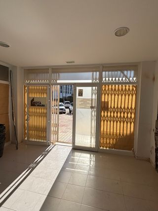 Carpintería aluminio blanco 270cm.