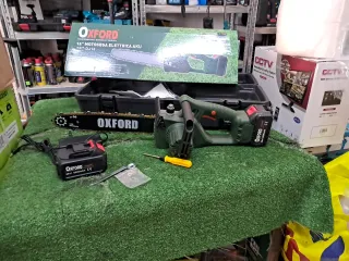 Motosega a doppia batteria 68v