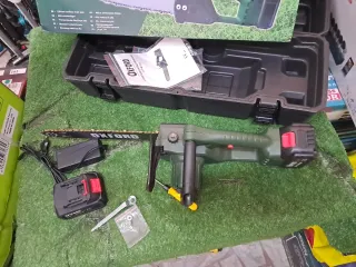 Motosega a doppia batteria 68v