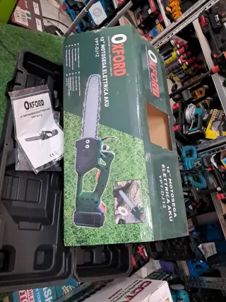 Motosega a doppia batteria 68v