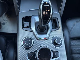 Por 356€ mes - Stelvio 2.2 Diesel 210CV Veloce Q4