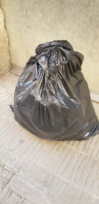 Bolsa de ropa de segunda mano. Oportunidad