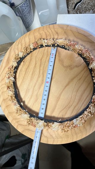 Tiara corona de flores preservadas rosa beige