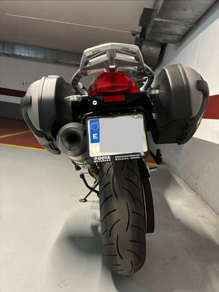 BMW F800GT Full equip con 17600 km y maletas sport